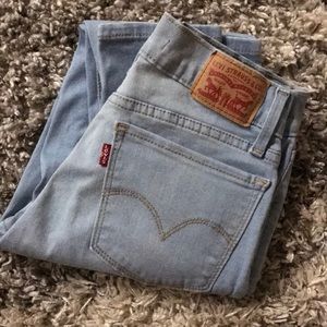 Levi’s 710 Super Skinny